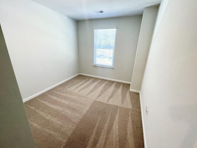 Building Photo - 108 Rosefield Ct