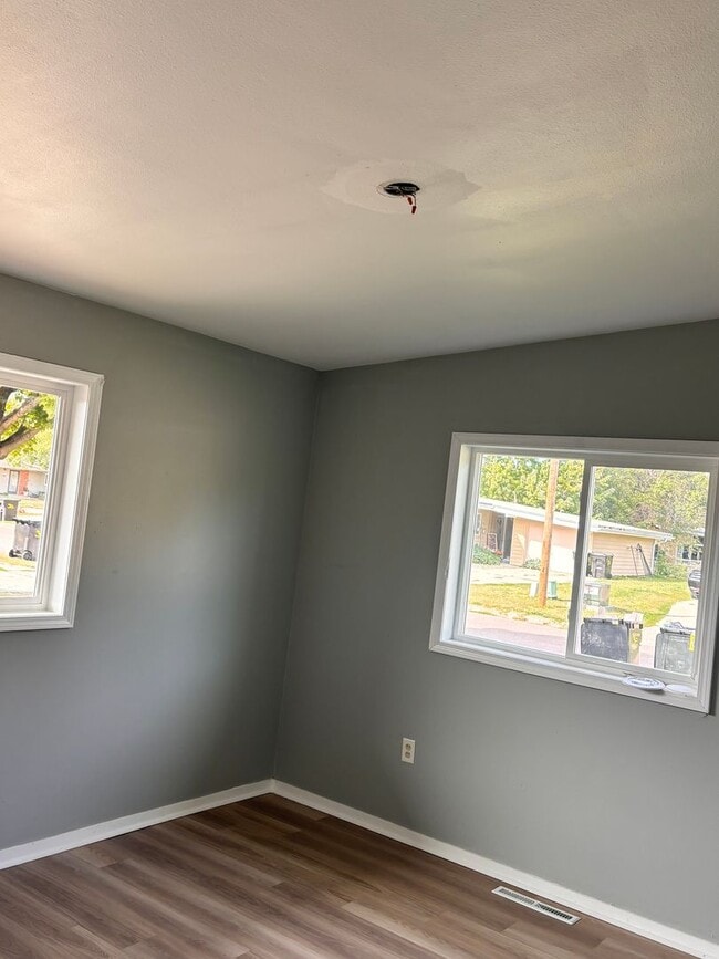Building Photo - 3 bed 1 bath