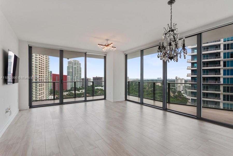 Foto principal - 1300 S Miami Ave