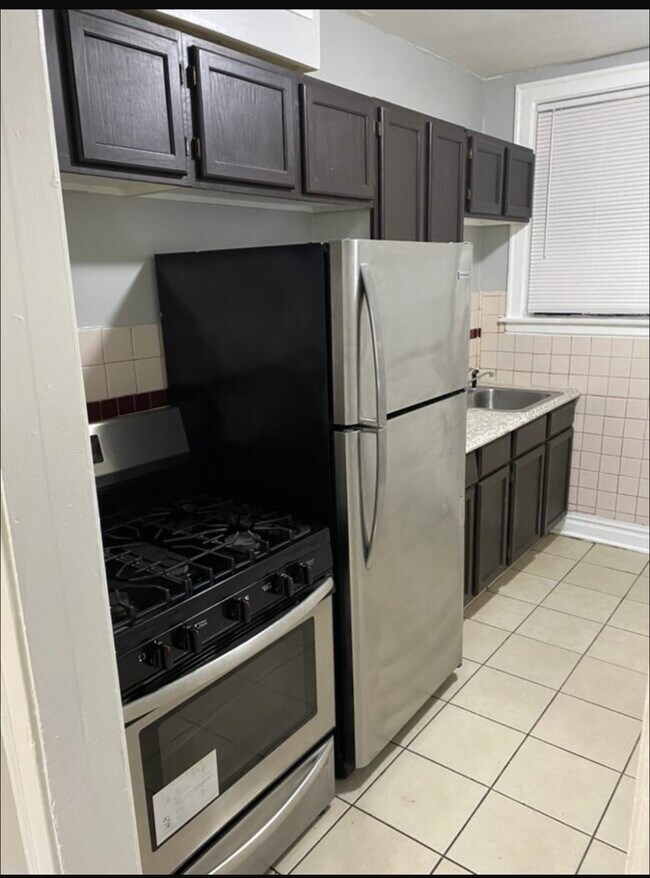 Foto del edificio - 2408 E 78th St