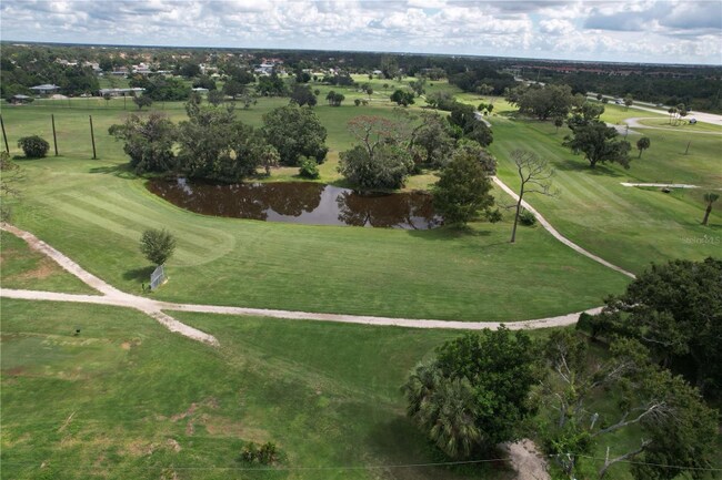 Foto del edificio - 203 Golf Club Ln