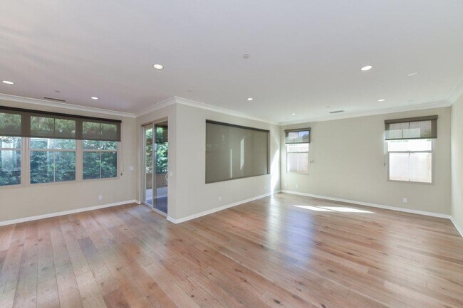 Foto del edificio - 3b/2.5b Cypress Village Irvine House for rent