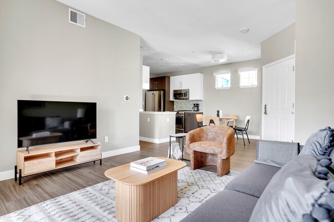 Building Photo - 1265 Lakeside Dr