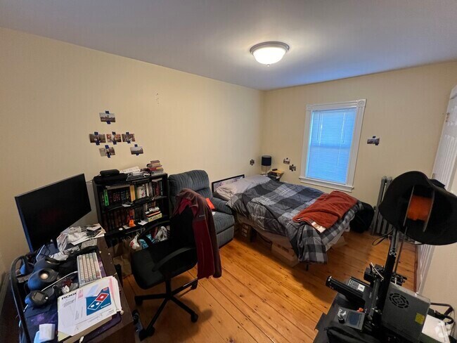 Building Photo - 6 White Street Pl