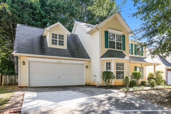 Building Photo - 15476 Stone Hollow Dr