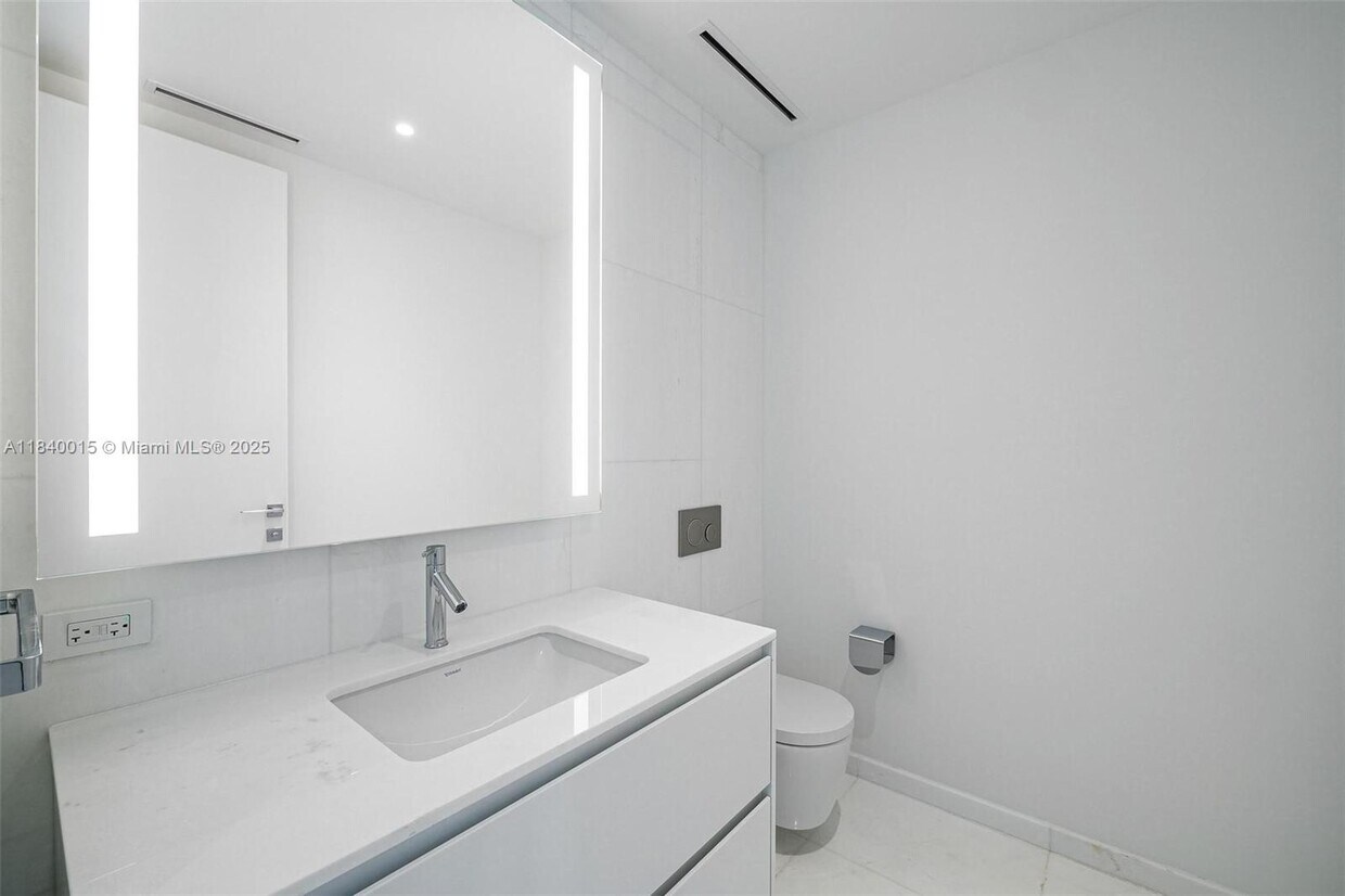 Foto principal - 300 Biscayne Blvd Way