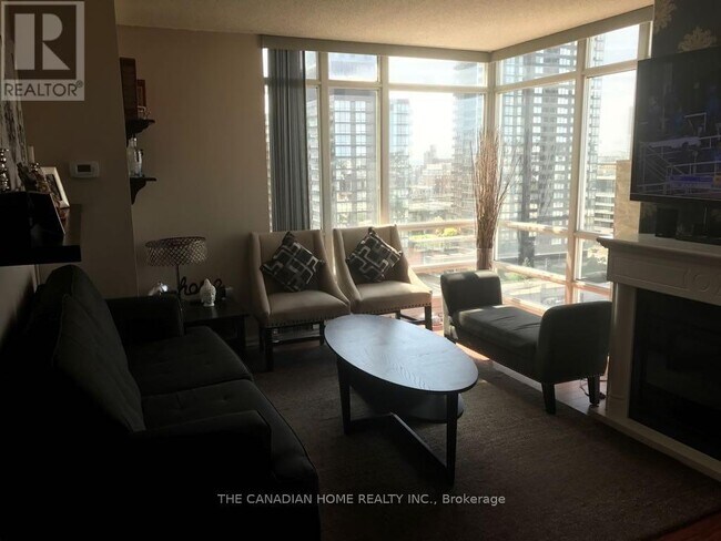 Photo du bâtiment - 397 Front St W