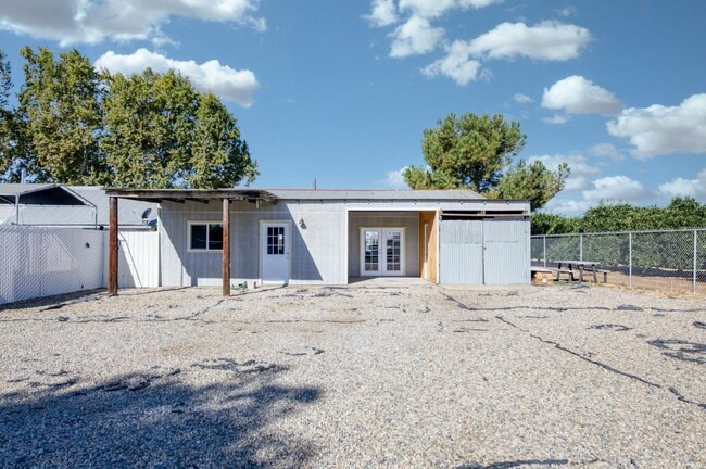 Foto del edificio - 12712 E McKinley Ave