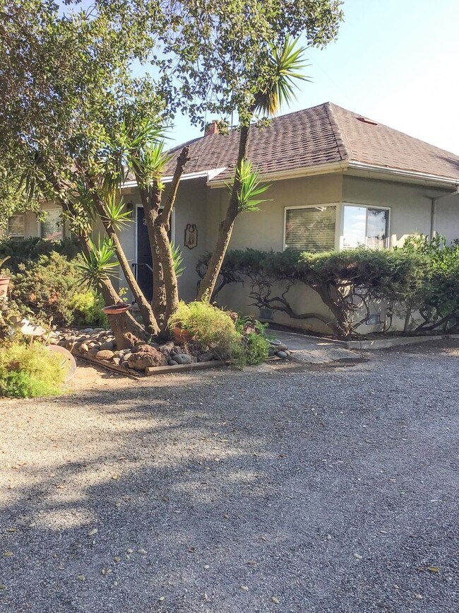 Foto del edificio - 3 Bedroom Home in Gilroy