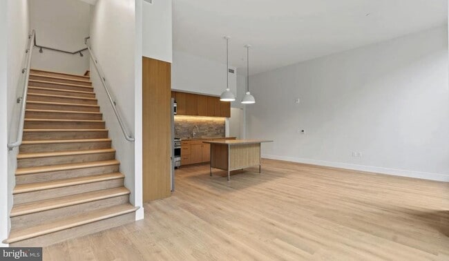 Foto del edificio - 10511 Strathmore Hall St