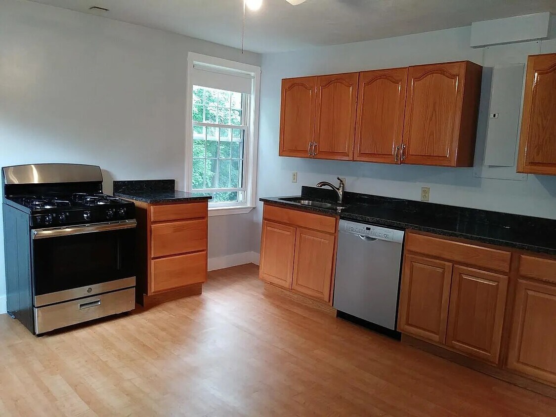 479 Gleasondale Rd Unit 479, Stow, MA 01775 Apartments in Stow, MA