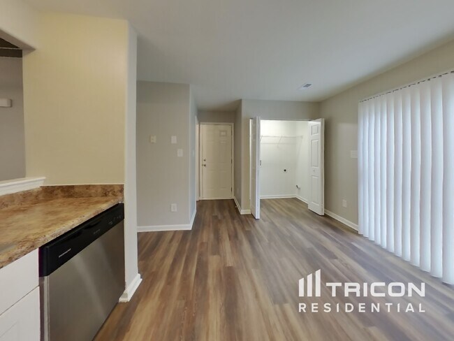 Foto del edificio - 7311 Fig Ln