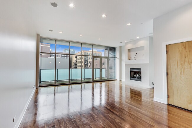 Foto del edificio - 1006 W Monroe St