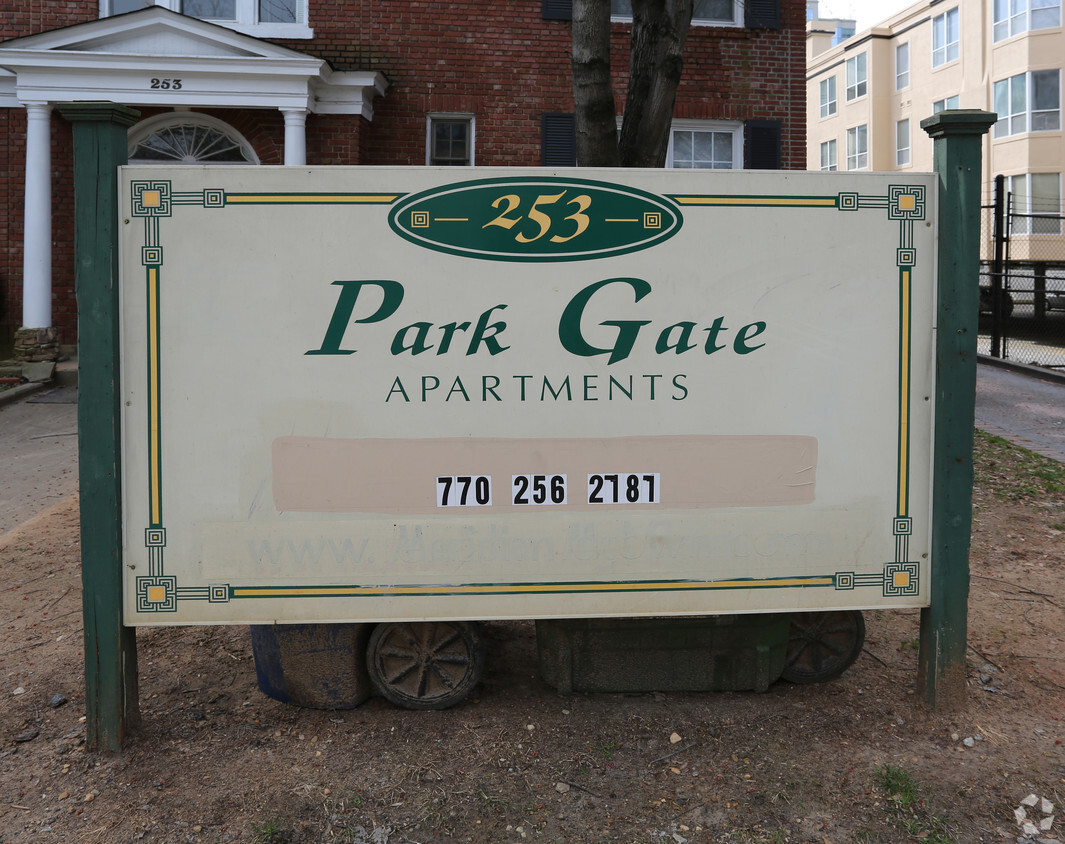 Building Photo - Park Gate Apartments