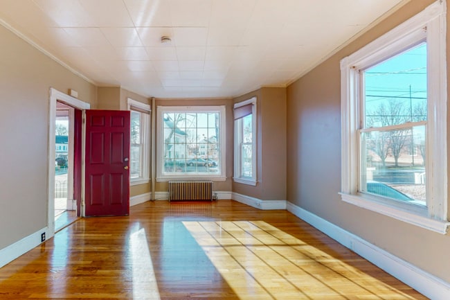 Building Photo - 42-42 Park St