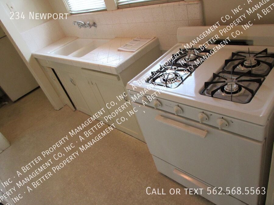 Building Photo - 234 Newport-