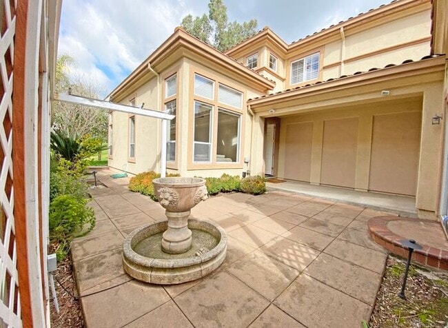 Building Photo - 5821 Killarney Cir
