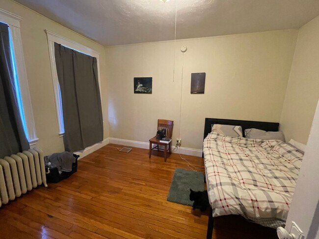 Photo - 6/1 No Fee! Spacious 1BR apartment on Allston/Brookline border