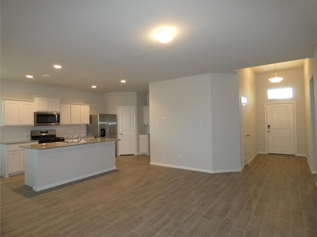 Foto del edificio - 8637 Centerboard Ln