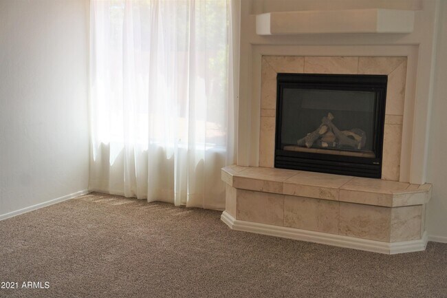 Building Photo - 1517 Skyline Ave