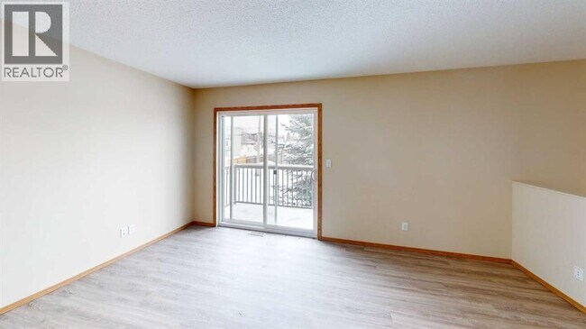 Photo du bâtiment - 9909-9109 109 Ave