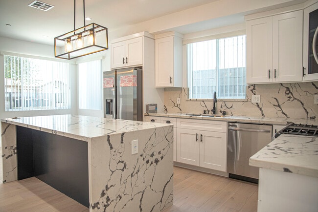 Foto del edificio - 3044 West Blvd