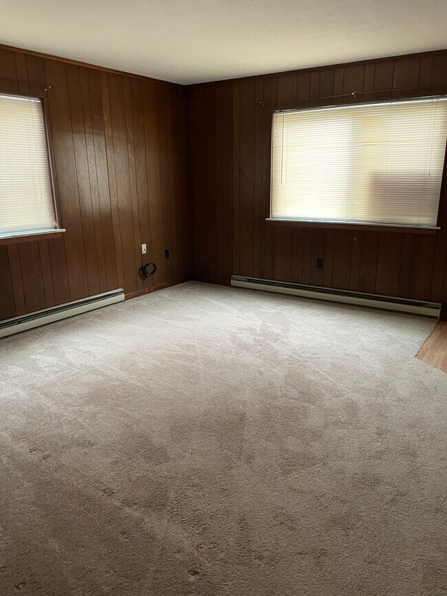 Building Photo - Ellen Lane Apartments