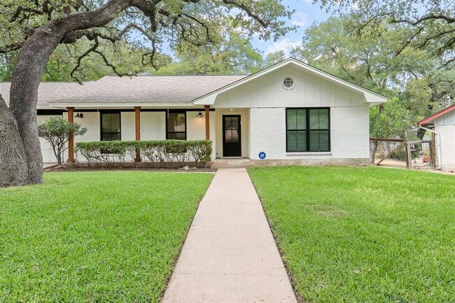Building Photo - 8806 Ridgehill Dr