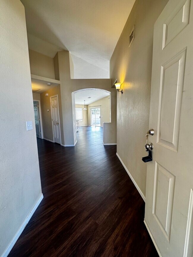 Photo - FOR RENT House