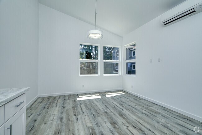 2HAB, 1BA - 718 ft² - Nyland Apartments