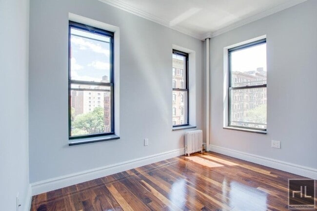 Building Photo - East 6th Street