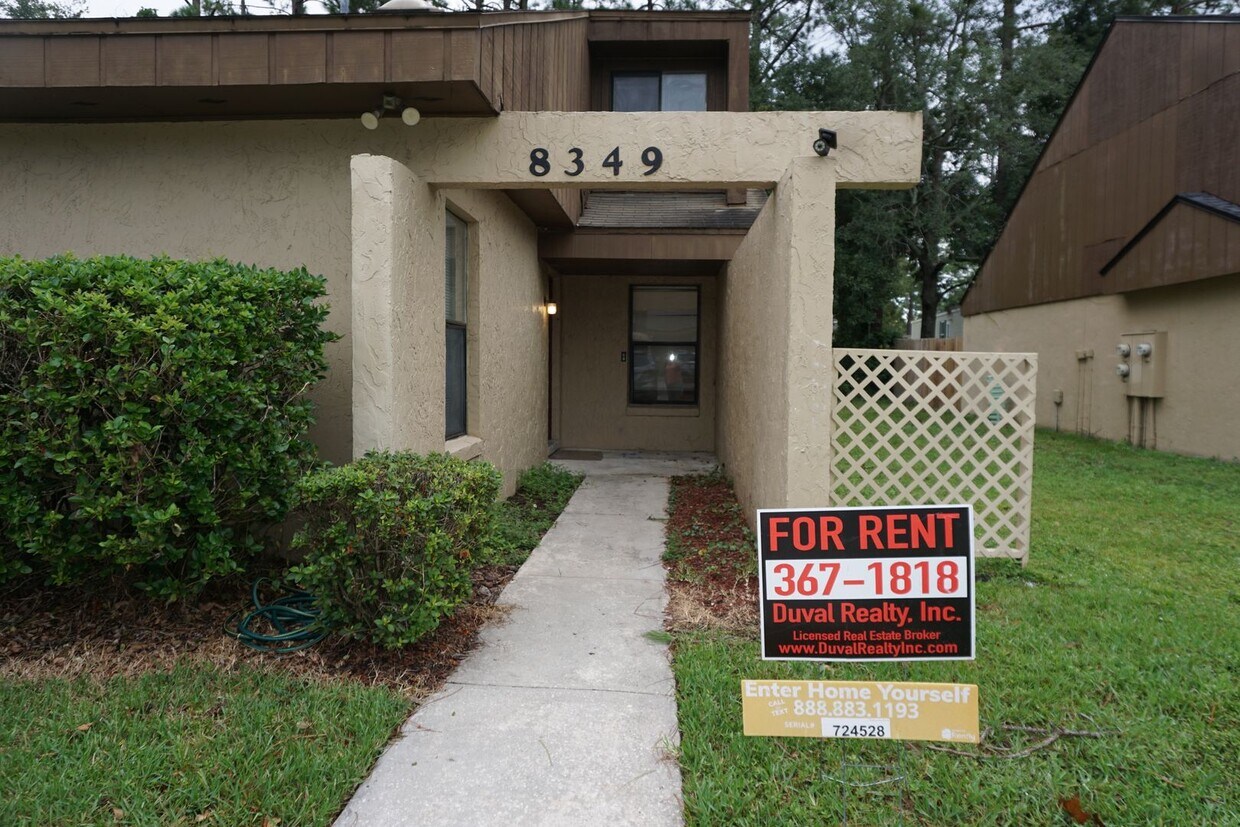 Foto principal - Westside 2/2 Townhome Near NAS