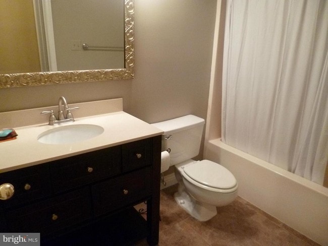 Building Photo - 604 Rolling Hill Walk