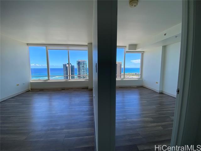 Building Photo - 1009 Kapiolani Blvd