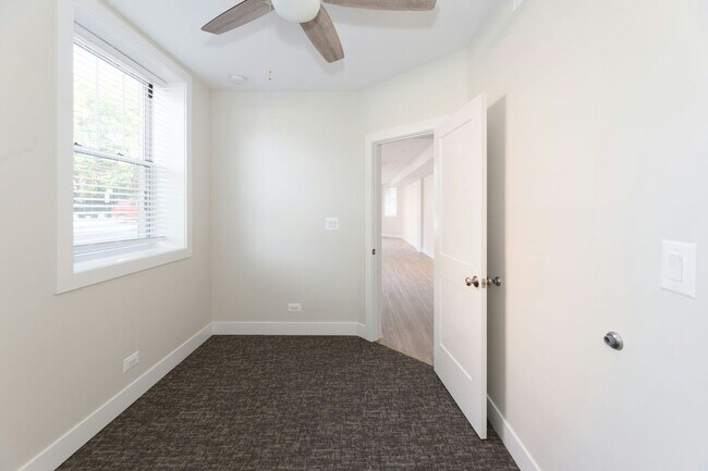 Foto del edificio - 5200 N Leavitt St