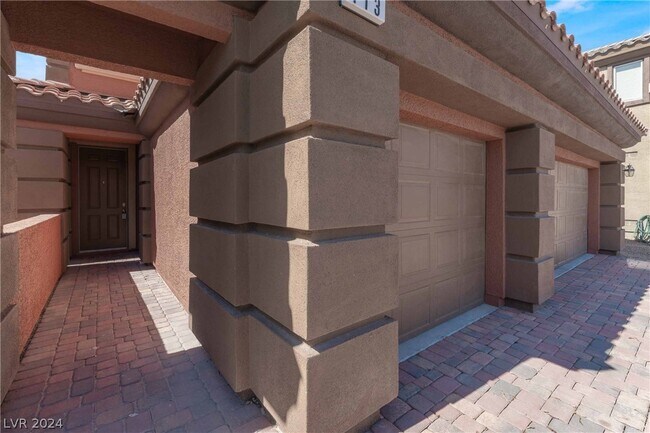 Foto del edificio - 113 Stablewood Ct