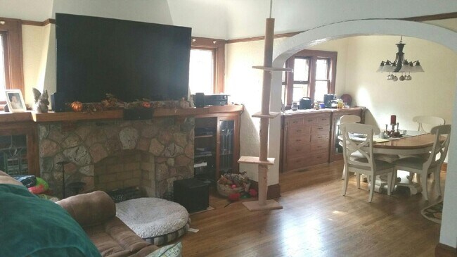 Foto del edificio - 2661 N 67th St