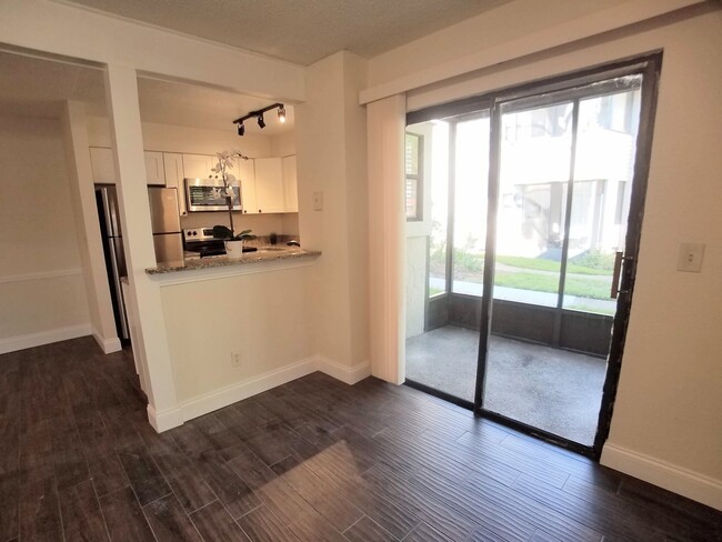 Building Photo - FOR RENT! Fabulous Full Remodeled 1/1 Wint...