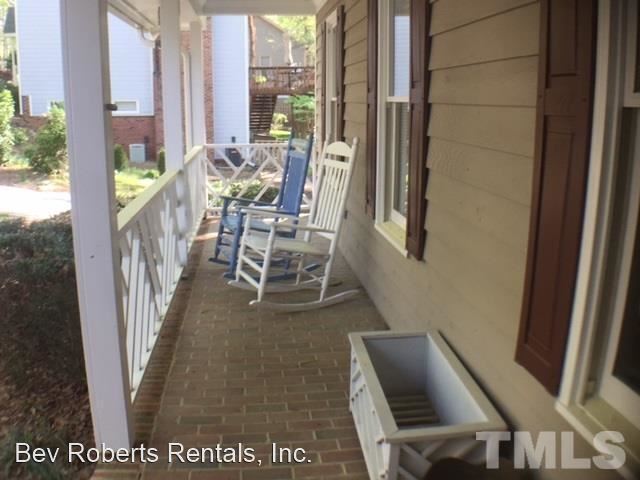 Building Photo - 4 br, 2.5 bath House - 307 King George Loop