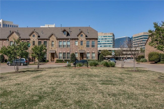 Building Photo - 5745 Knox Dr