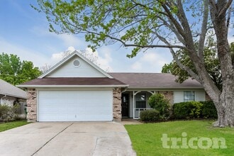 Building Photo - 802 Wind Brooke Dr