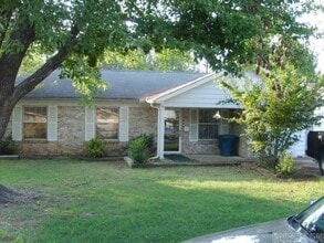 Building Photo - 306 Dryad Ln