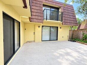 Building Photo - 5263 Brook Ct
