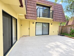 Building Photo - 5263 Brook Ct