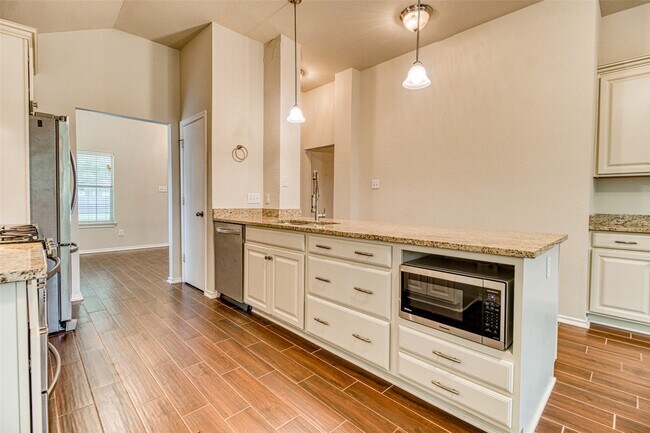 Building Photo - 142 Anvil Rock Ln
