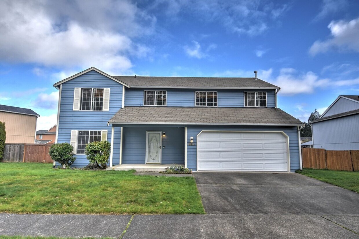 Foto principal - Fantastic 4 bedroom home in excellent loca...