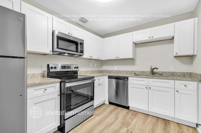 Building Photo - 7977 Helston Dr