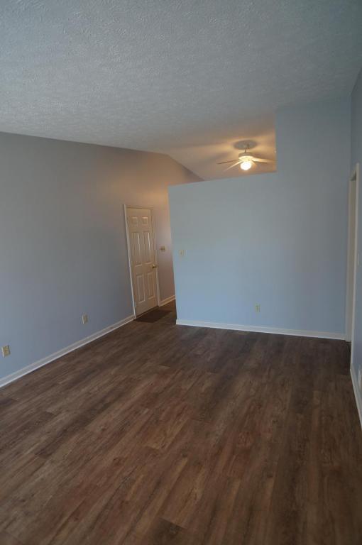 Building Photo - 72 Greenspring Dr.
