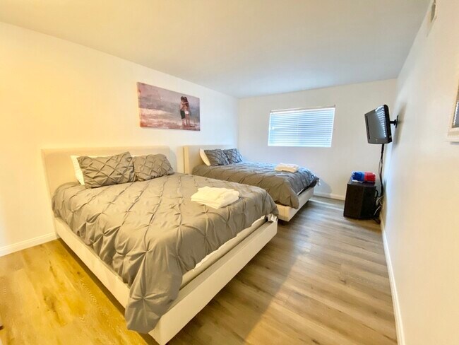 Foto del edificio - 1906 W Oceanfront