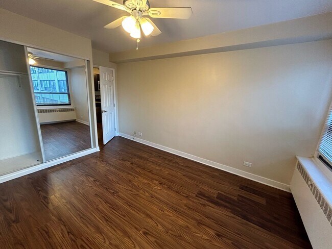 Building Photo - 4180 N Marine Dr